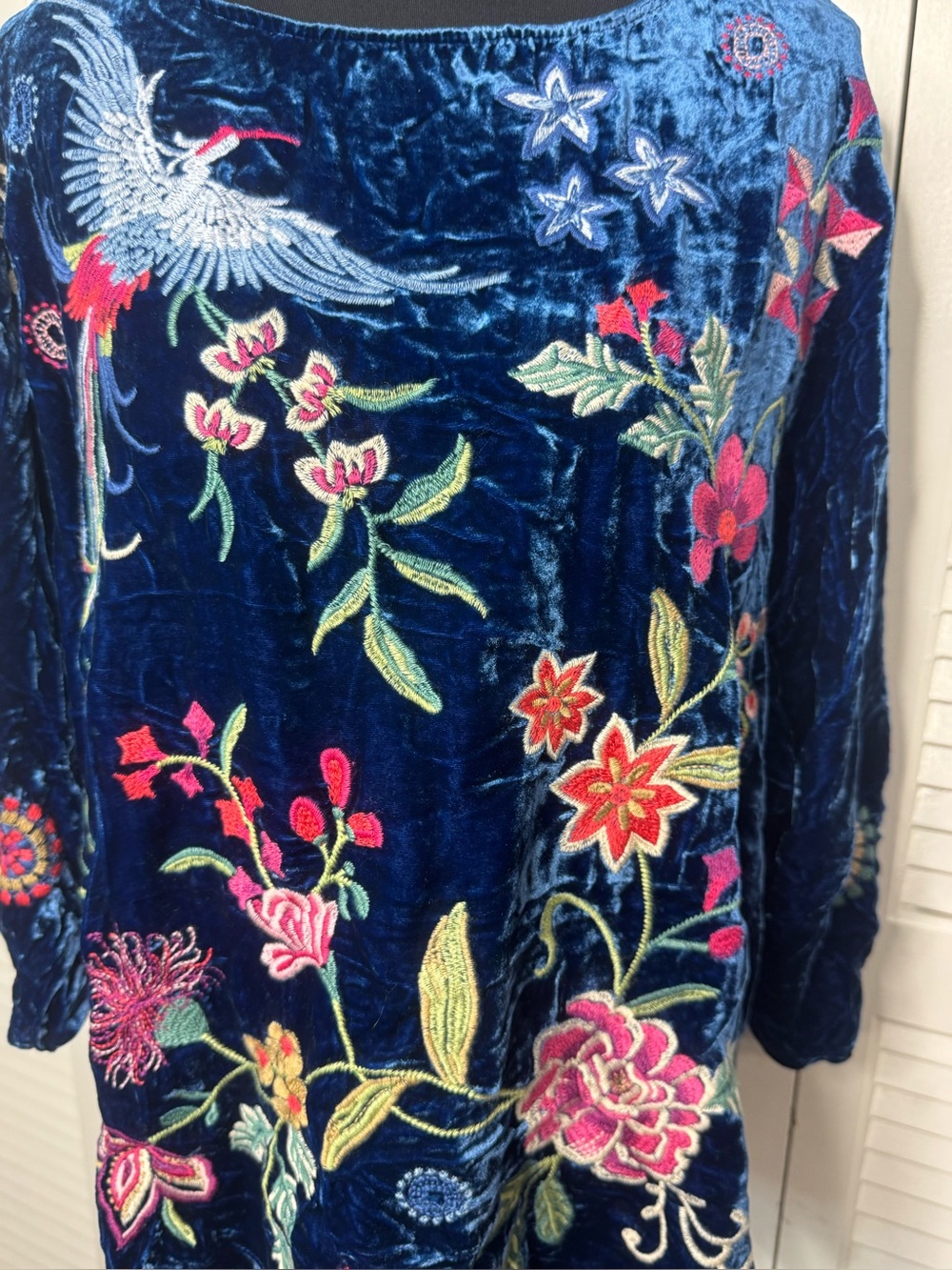 Johnny Was Navy Velvet Embroidered Floral & Bird Tunic Bohemian Women Size Sm - Picture 3 of 9